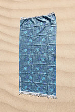 Load image into Gallery viewer, BLUEBELLE SAND FREE BEACH TOWEL