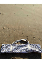 Load image into Gallery viewer, SAVANNA RETRO BEACH UMBRELLA