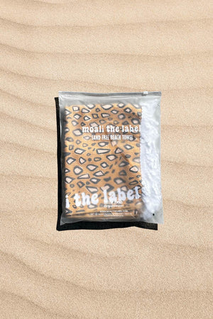 WILDE SAND FREE BEACH TOWEL