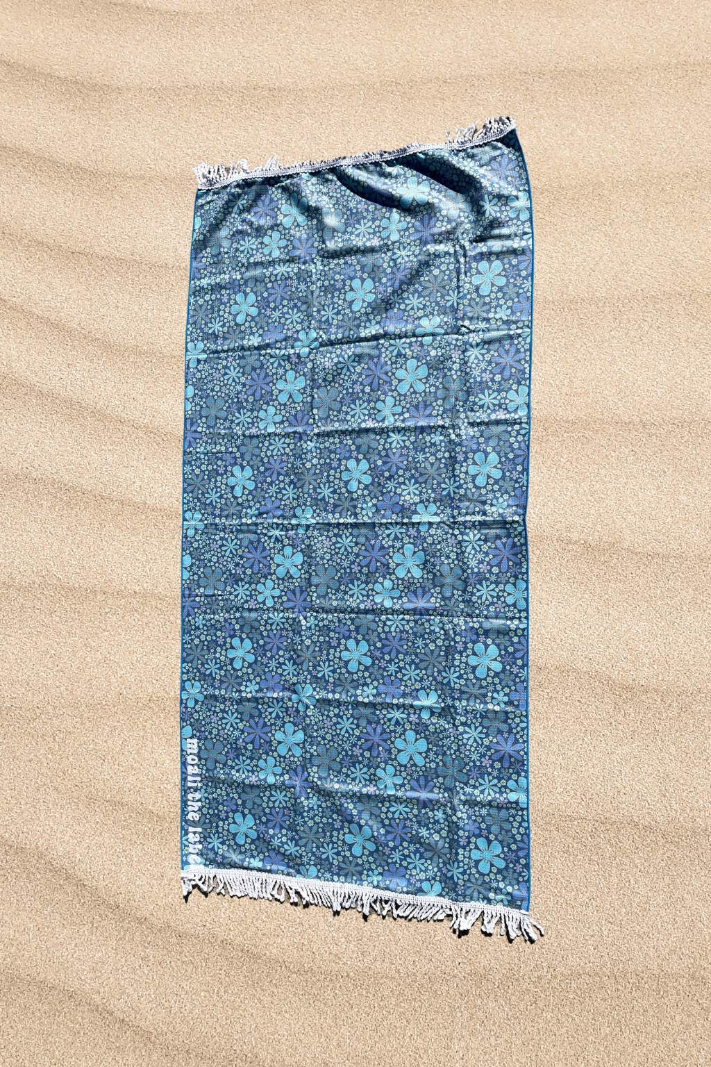 BLUEBELLE SAND FREE BEACH TOWEL