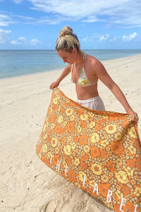 HENDRIX SAND FREE BEACH TOWEL