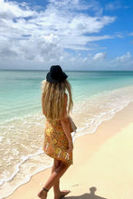 Load image into Gallery viewer, HENDRIX SAND FREE BEACH TOWEL
