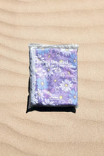 Load image into Gallery viewer, MAEVIS SAND FREE BEACH TOWEL
