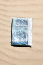 Load image into Gallery viewer, BLUEBELLE SAND FREE BEACH TOWEL
